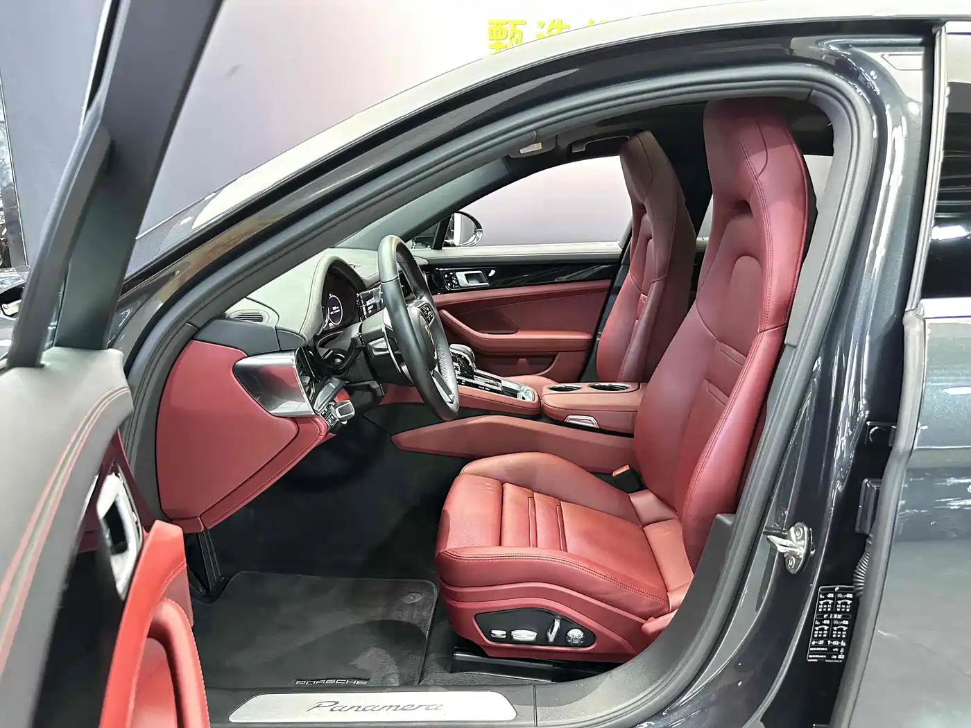Porsche Panamera 2019 Panamera Executive Long Wheelbase 2.9T фото 10