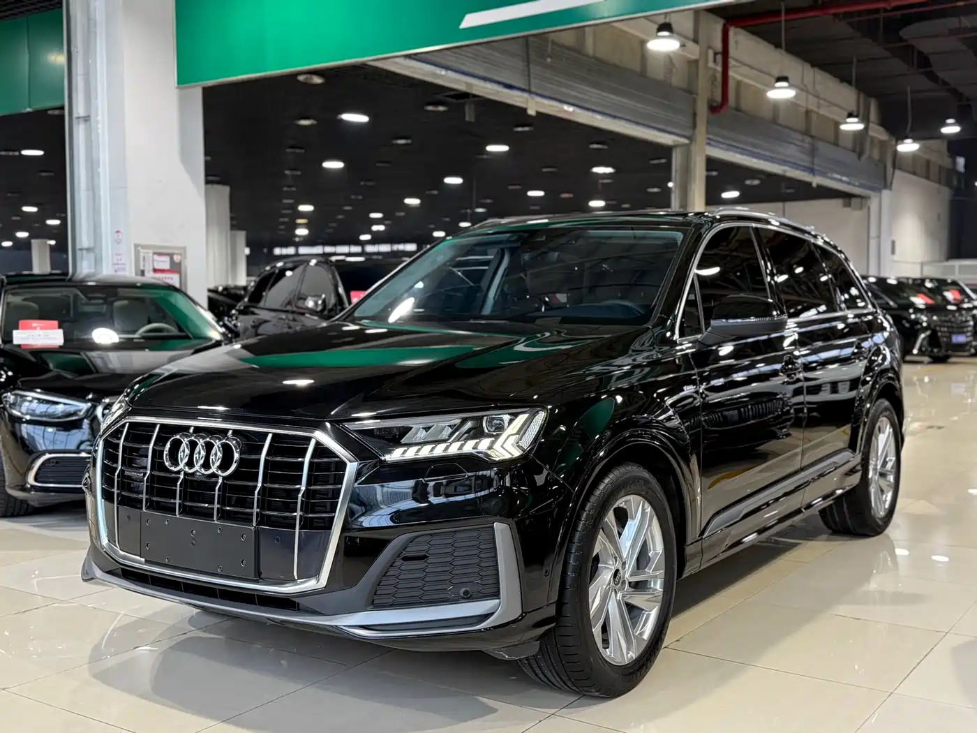 AUDI Q7 2023
