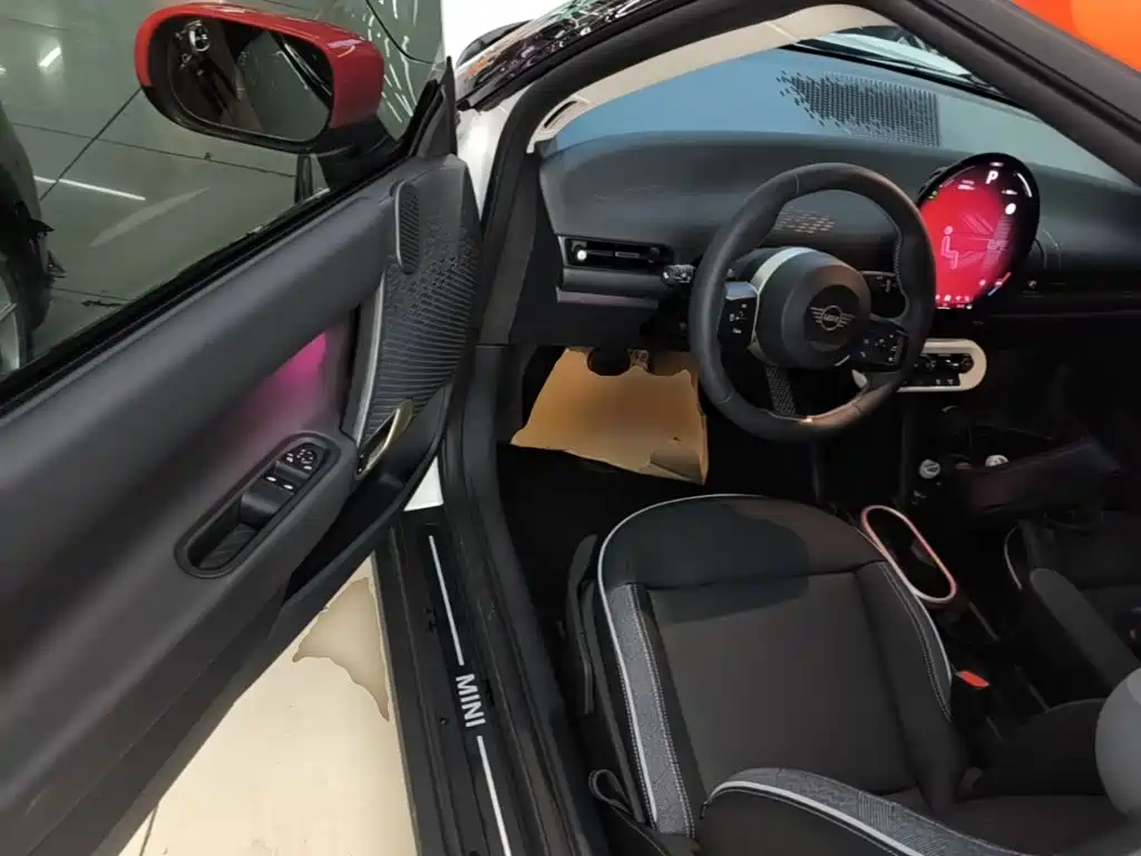 MINI Electric MINI COOPER 2024 2024 456km COOPER E Classic