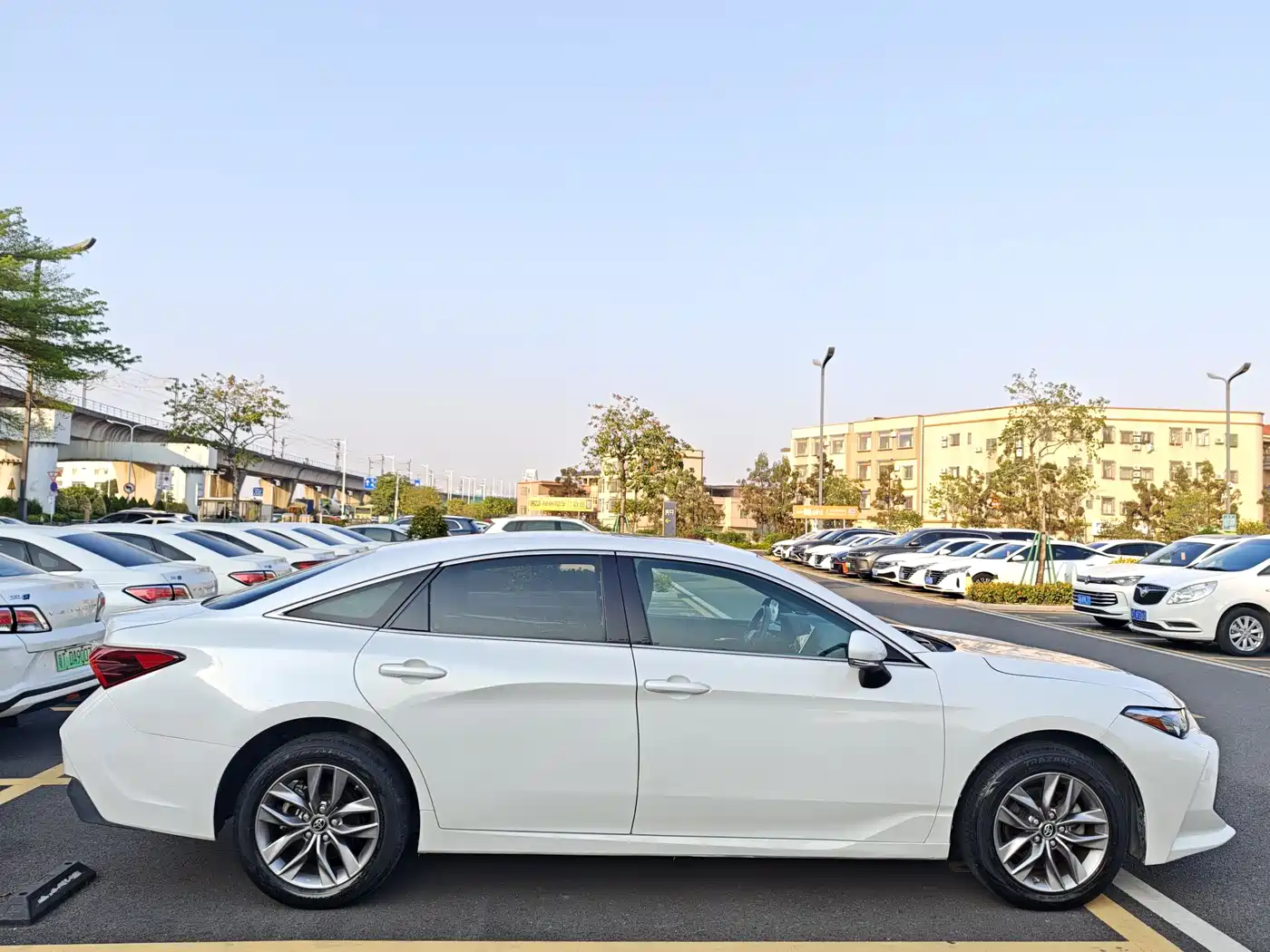 Toyota Avalon 2019 2.0L Progressive Edition (China VI) фото 5