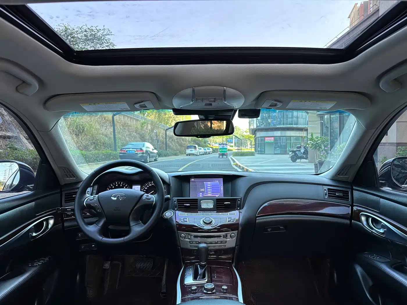 Infiniti Q70 2019 Q70L 2.0T Enjoyment Edition фото 14