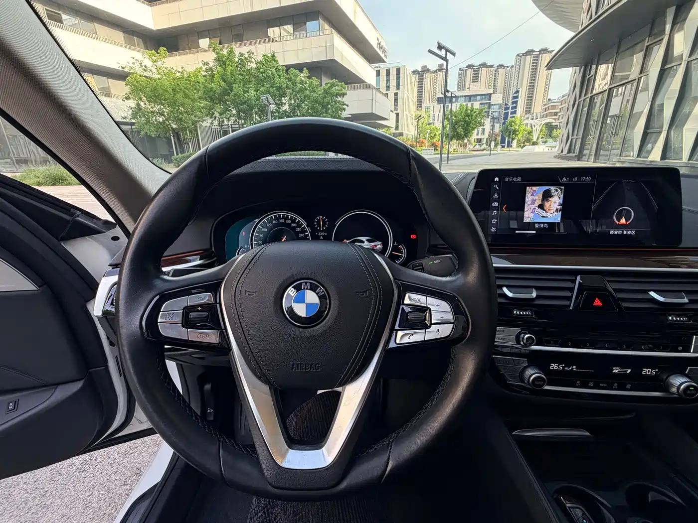 BMW 5 Series 2018 525Li Luxury Package фото 10