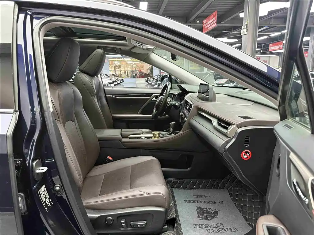 Lexus RX 2020 Facelift 300 AWD Elegance Edition фото 5