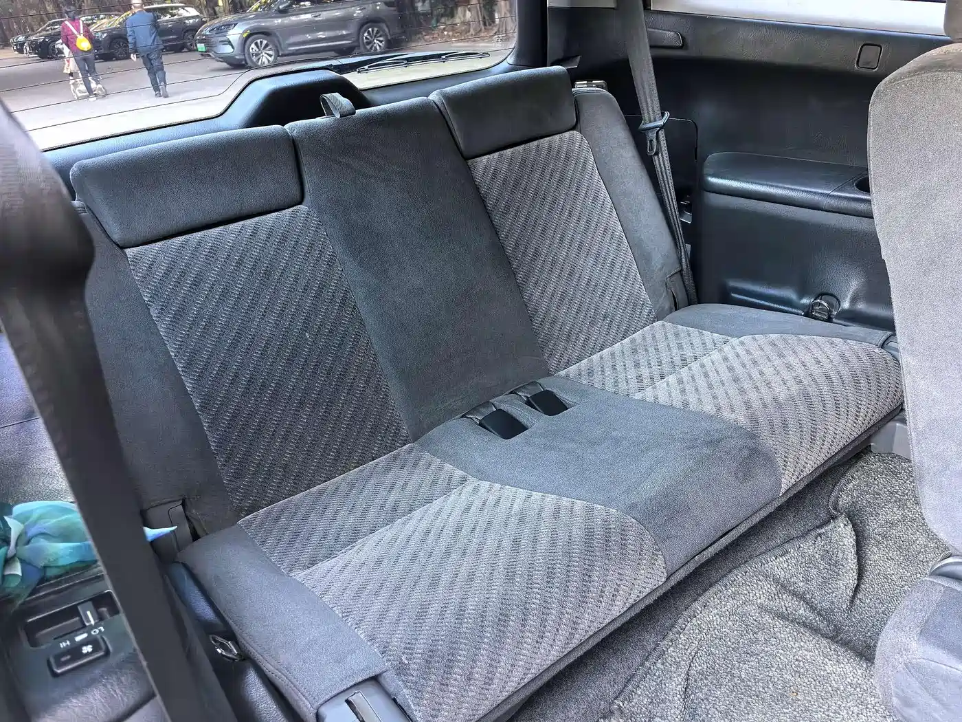 Honda Stream 2004 2.0 AT фото 12