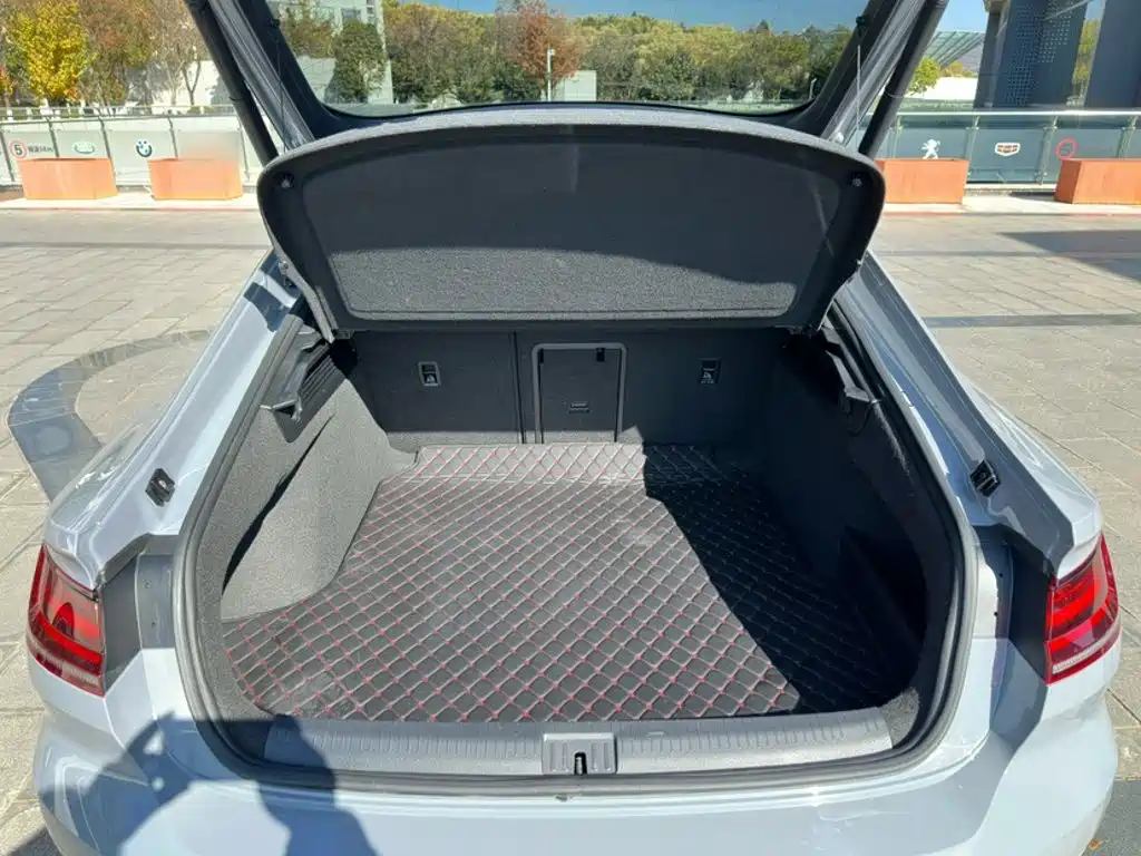 Volkswagen FAW-Volkswagen CC 2024 2024 380TSI Eye-catching Public Sharing Edition