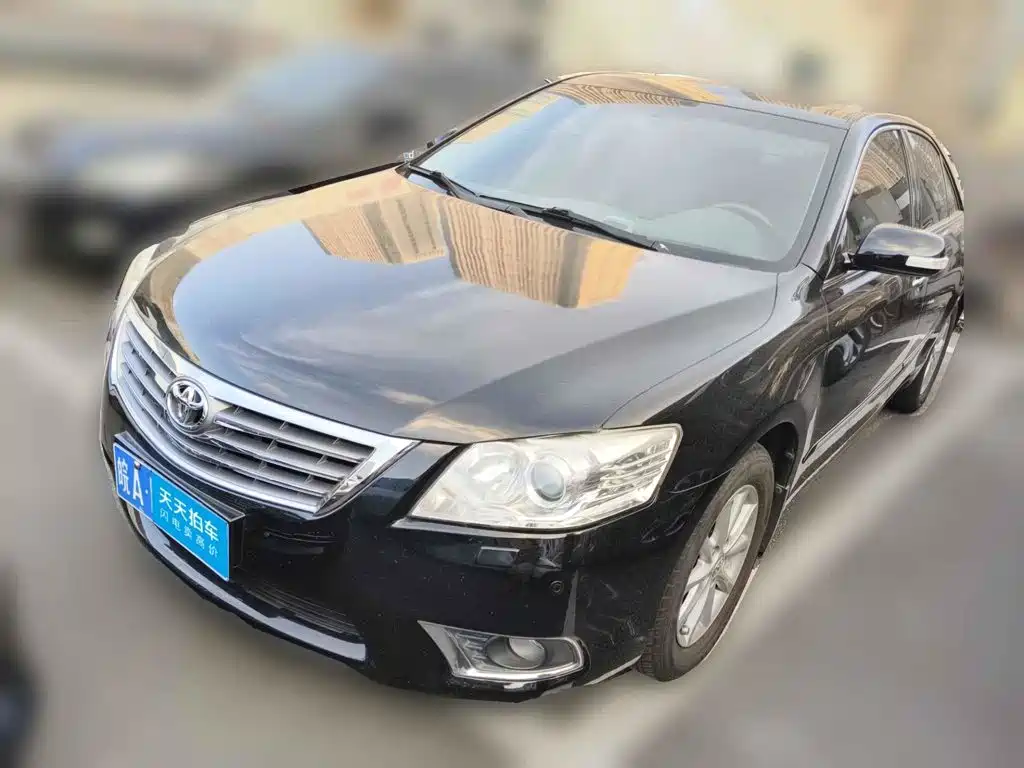Фото 1 - Toyota Camry