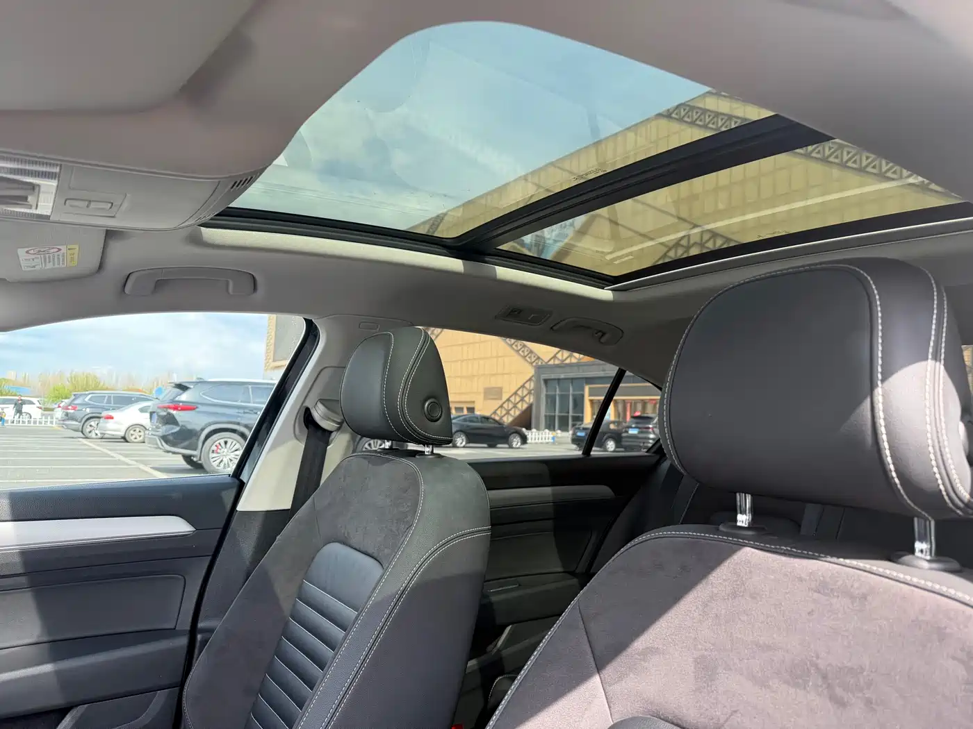 Volkswagen Magotan 2020 280TSI DSG Leading фото 13