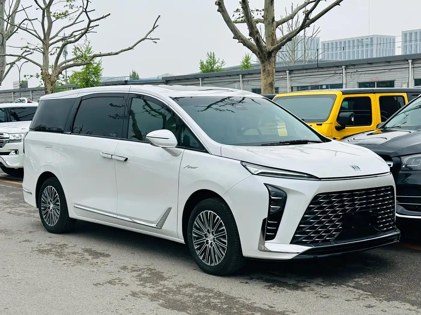 BUICK GL8 NEW ENERGY