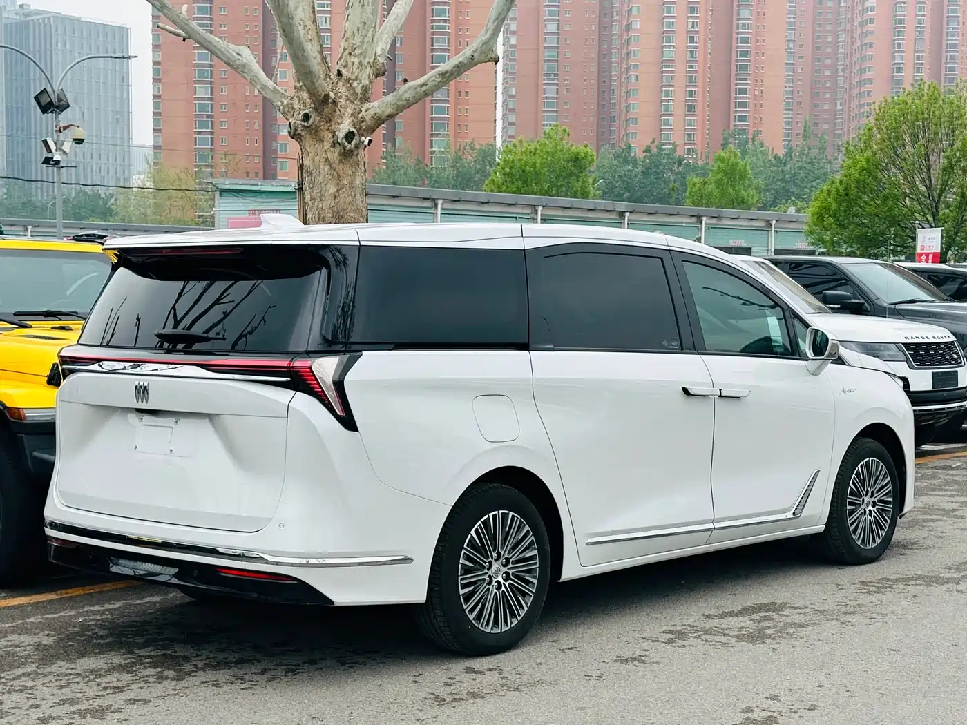 BUICK GL8 NEW ENERGY