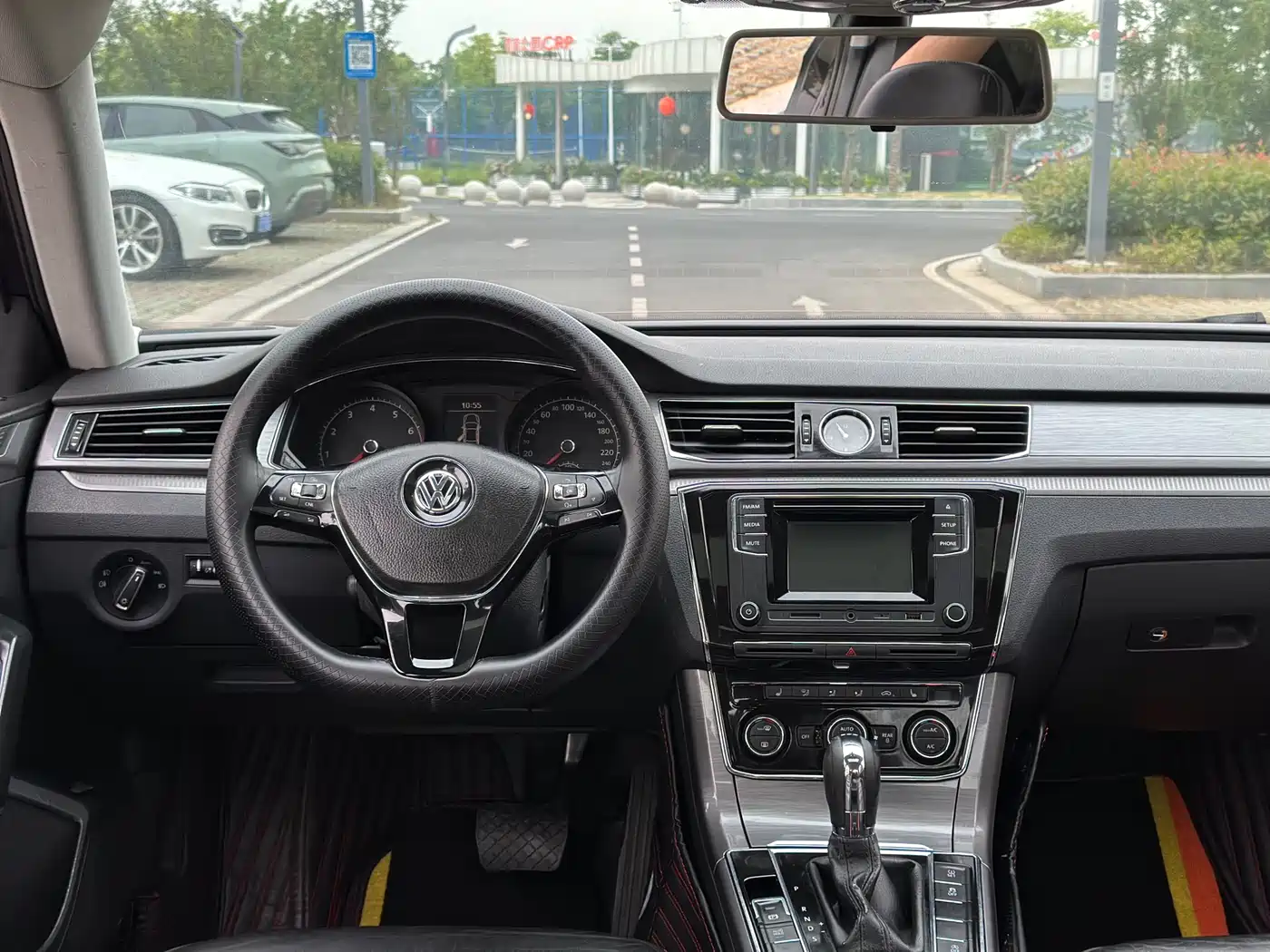 صورة 14 - Volkswagen Passat