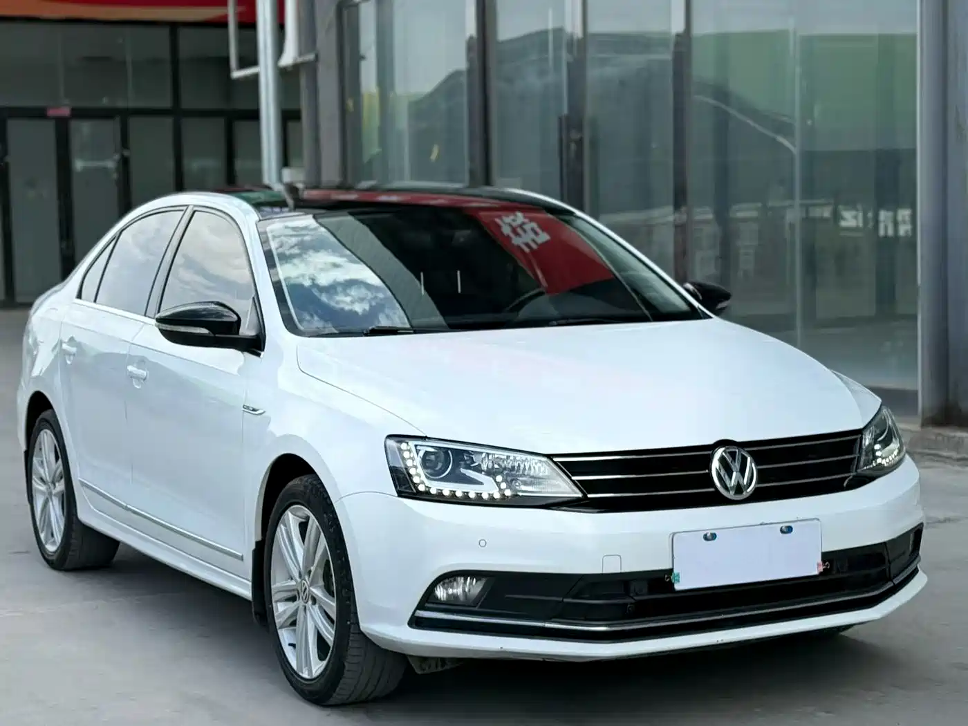 Volkswagen Sagitar 2018 280TSI DSG Luxury фото 3