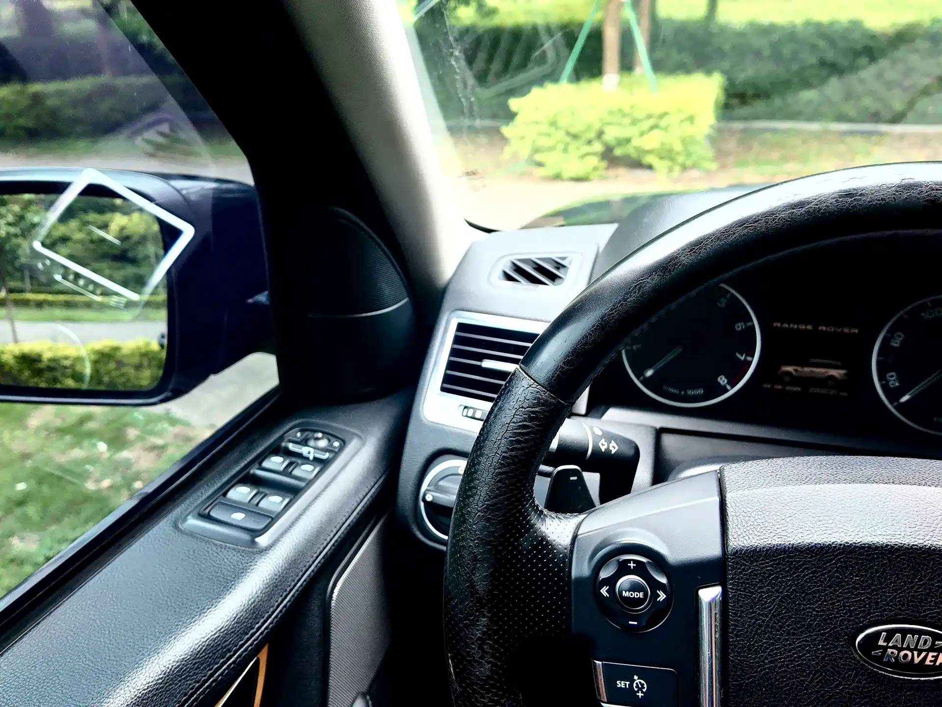 صورة 38 - Land Rover Range Rover Sport