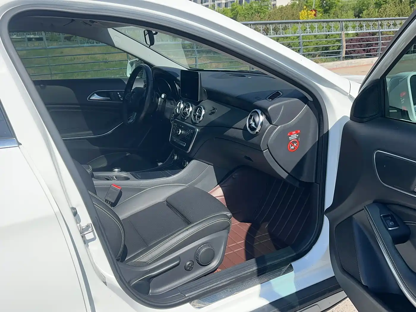 Mercedes-Benz GLA 2018 GLA 200 Dynamic фото 24