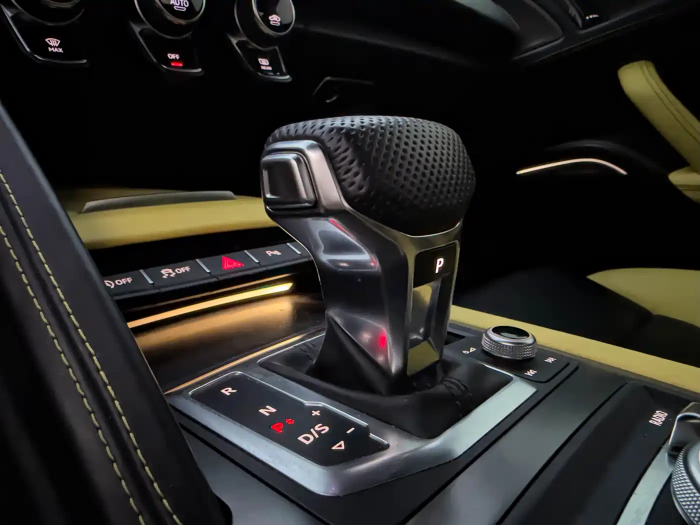 Audi R8 2017 V10 Spyder фото 21