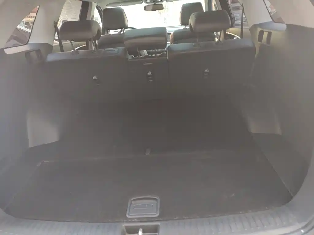 Photo 15 - Kia Sorento