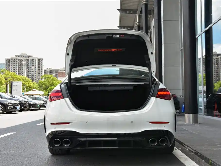 Mercedes-Benz C-Class, миниатюра 11