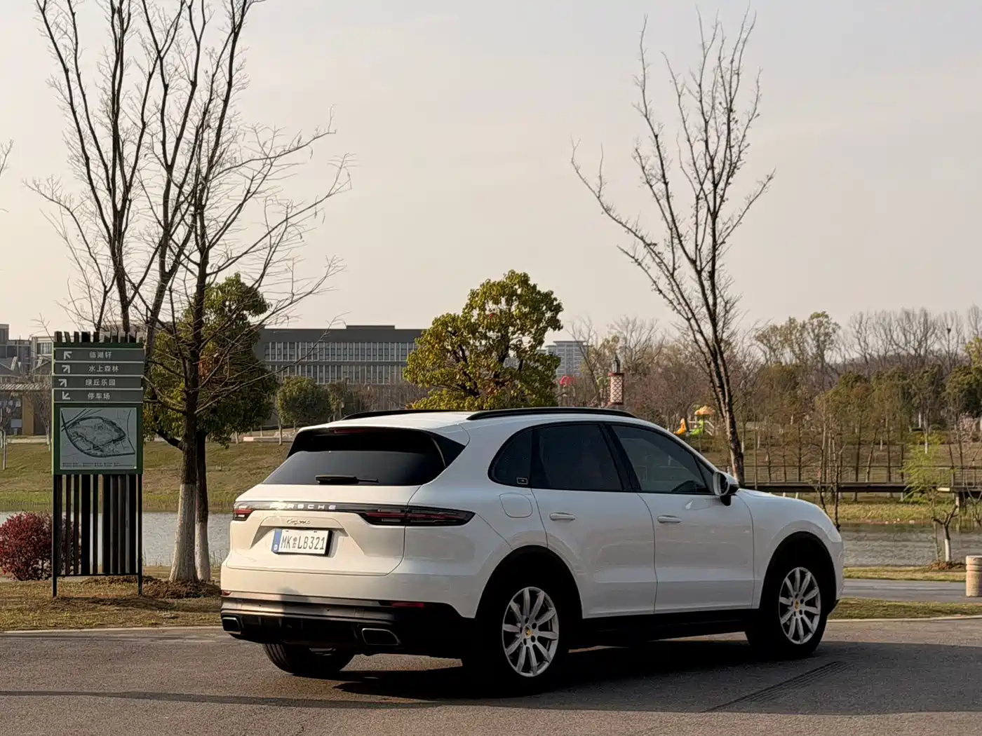Porsche Cayenne 2018 Cayenne 3.0T фото 16
