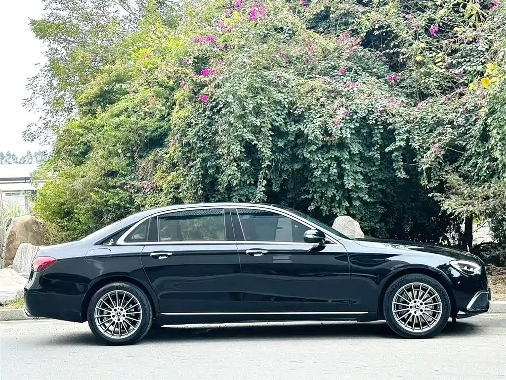 Mercedes-Benz E-Class 2022 E 260 L фото 7