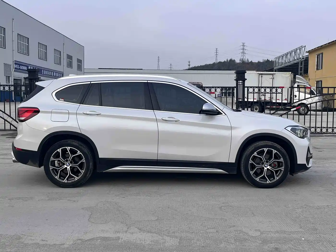 BMW X1 2022 sDrive20Li Fashion фото 5