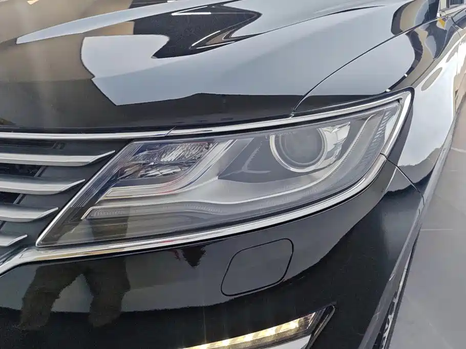 Фото 5 - Lincoln MKC