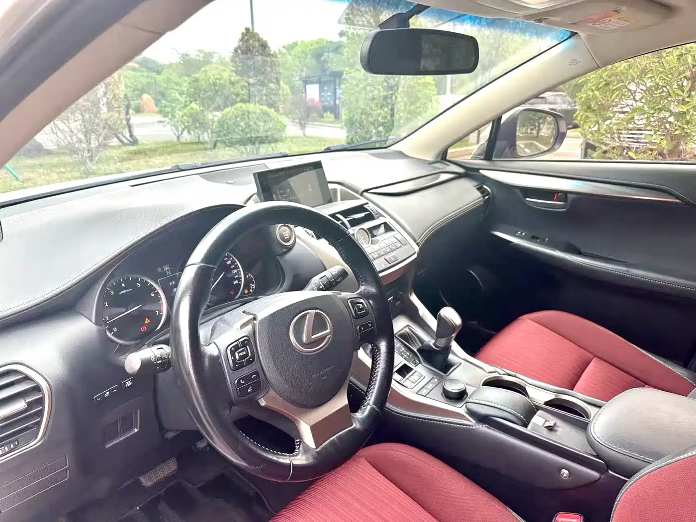 Lexus NX 2015 200 FWD Premium фото 13