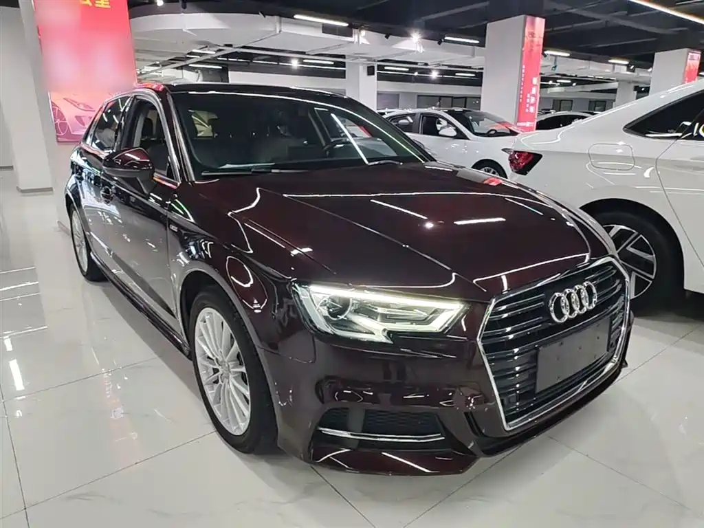 Audi A3 2018 30th Anniversary Sportback 35 TFSI Fashion фото 4