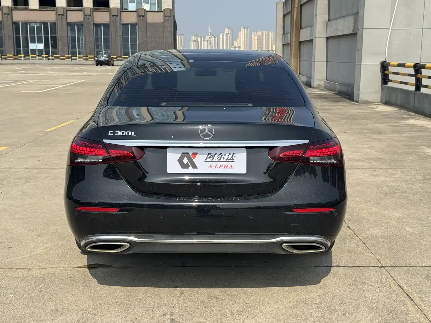 Mercedes-Benz E-Class 2023 E 300 L Luxury фото 5