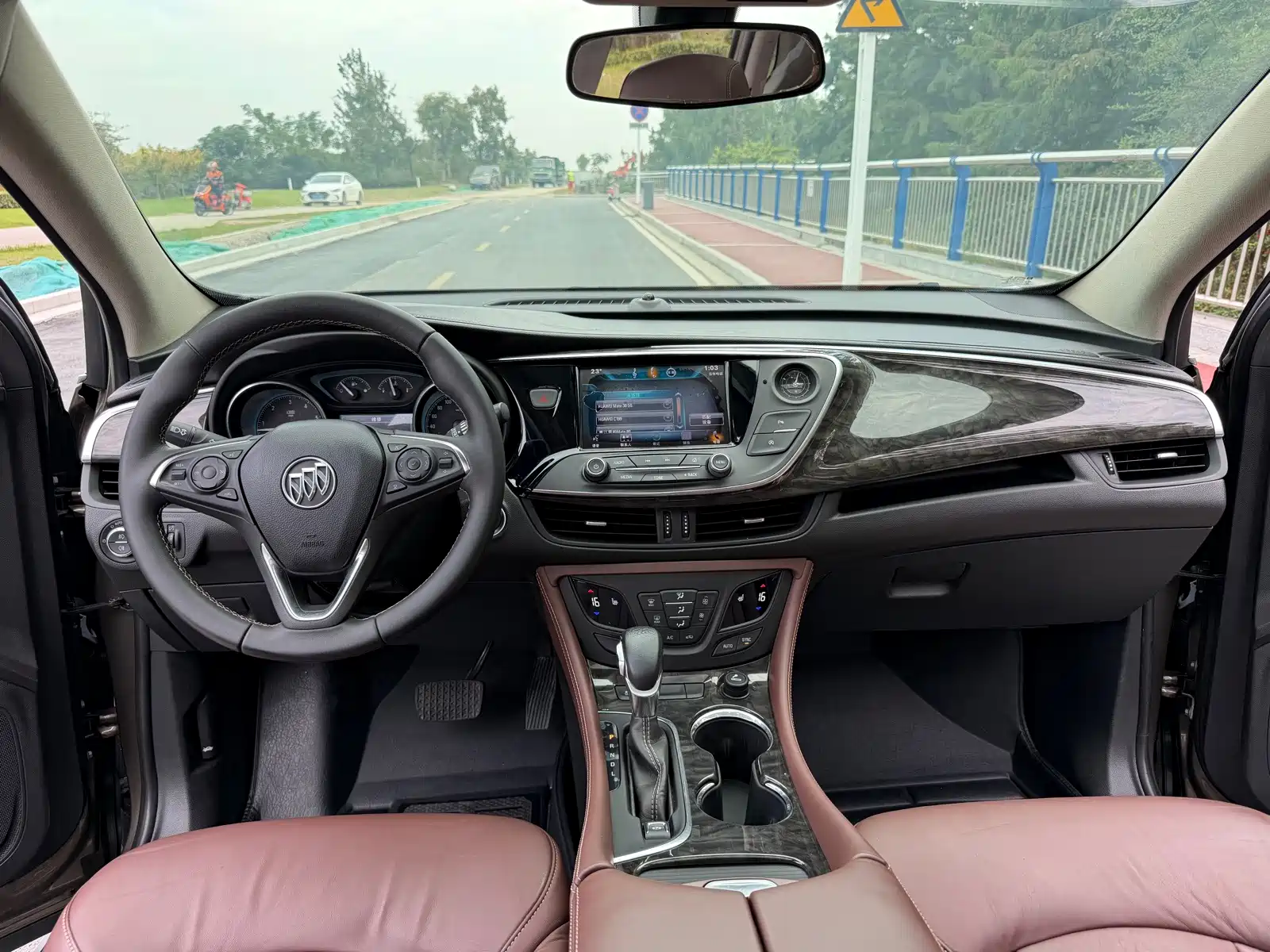 Фото 11 - Buick Envision Plus