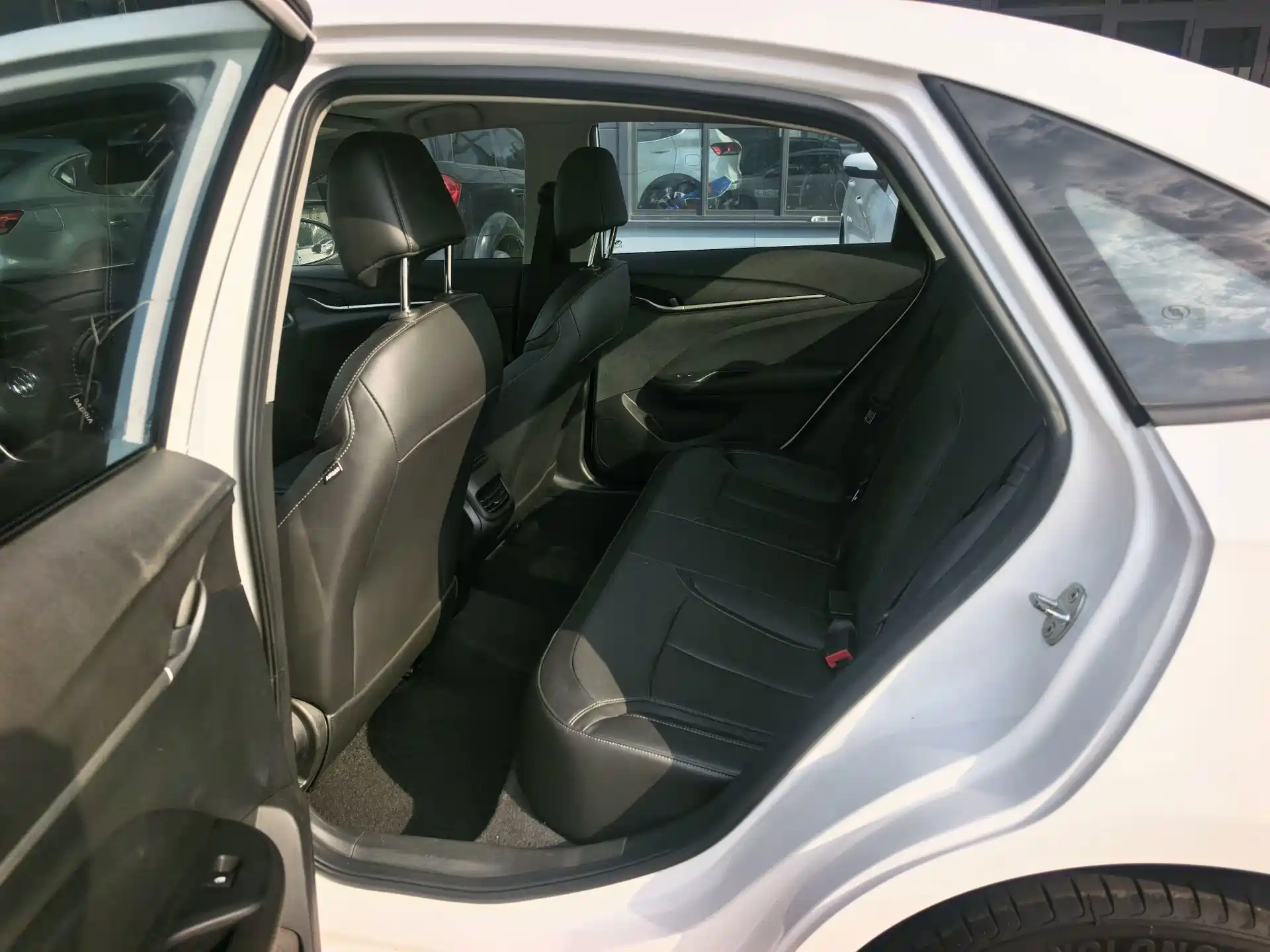 Фото 5 - Buick Excelle