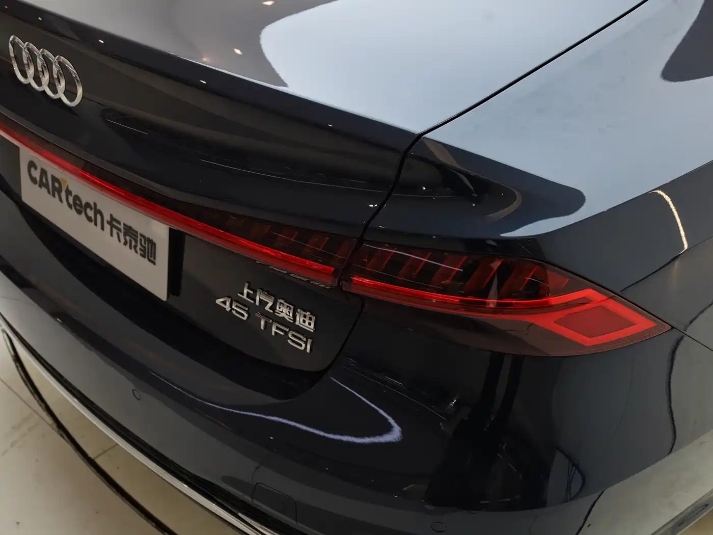 Audi A7L 2024 45TFSI S-line Dream Edition Crystal Package фото 18