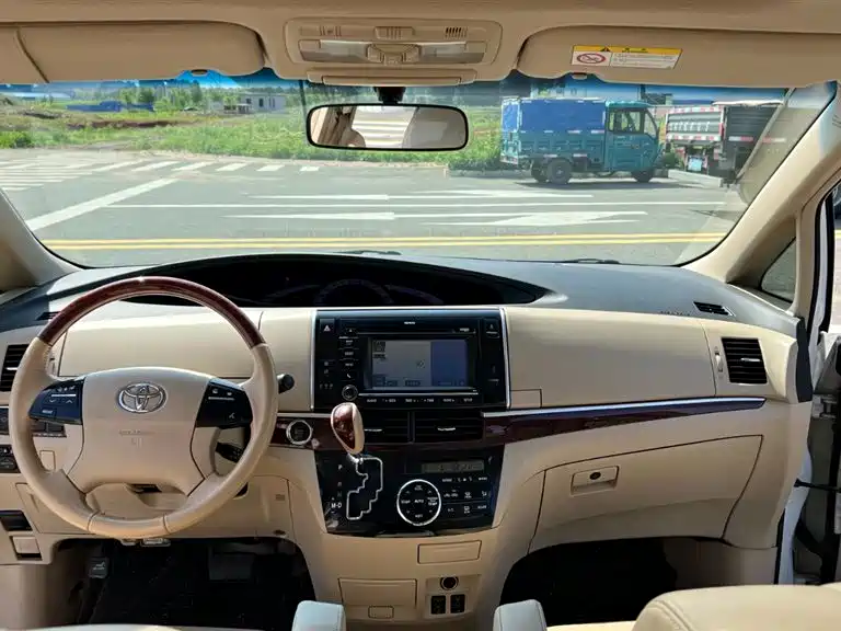 Toyota Previa 2016 2012 2.4L 7-Seater Luxury Edition