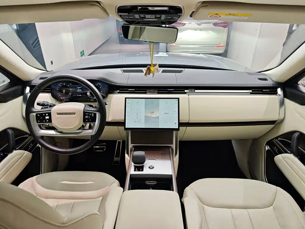 Land Rover Range Rover 2024 2024 3.0 L6 360PS Golden Age Edition