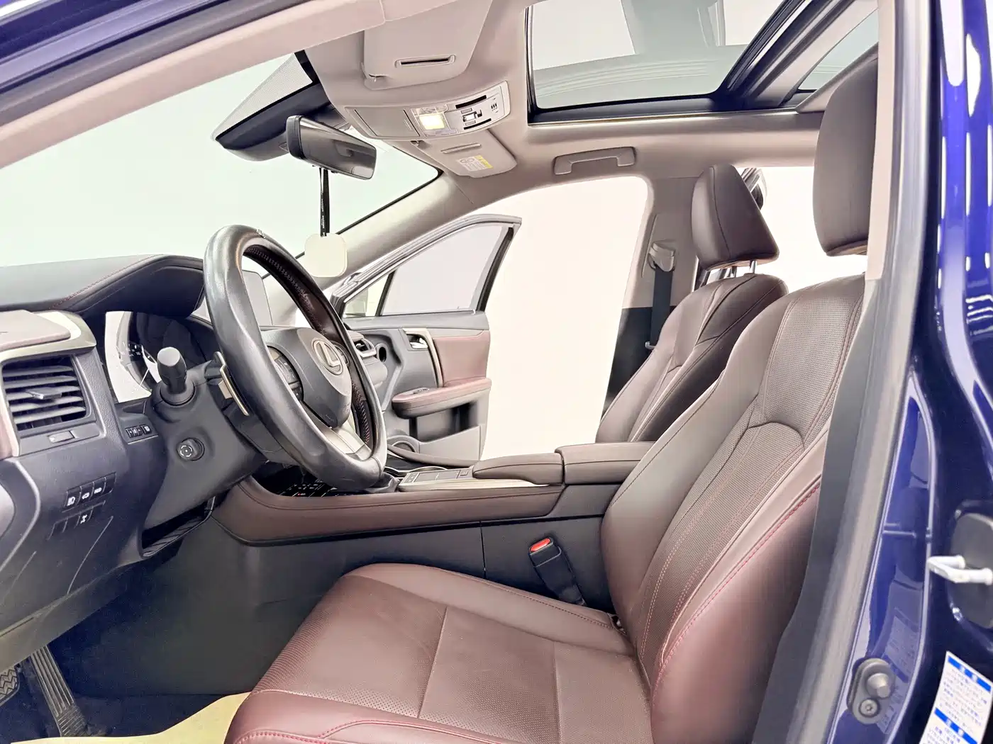 Фото 7 - Lexus RX