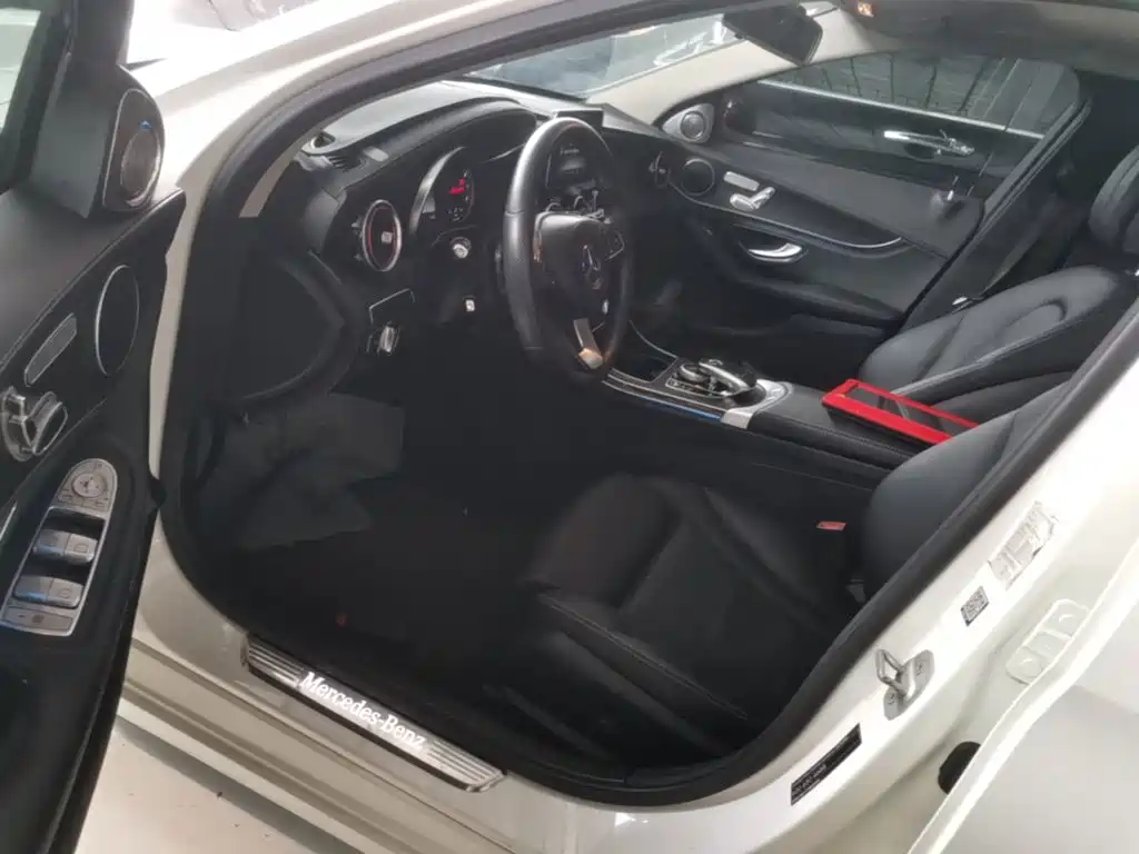Фото 16 - Mercedes-Benz C-Class