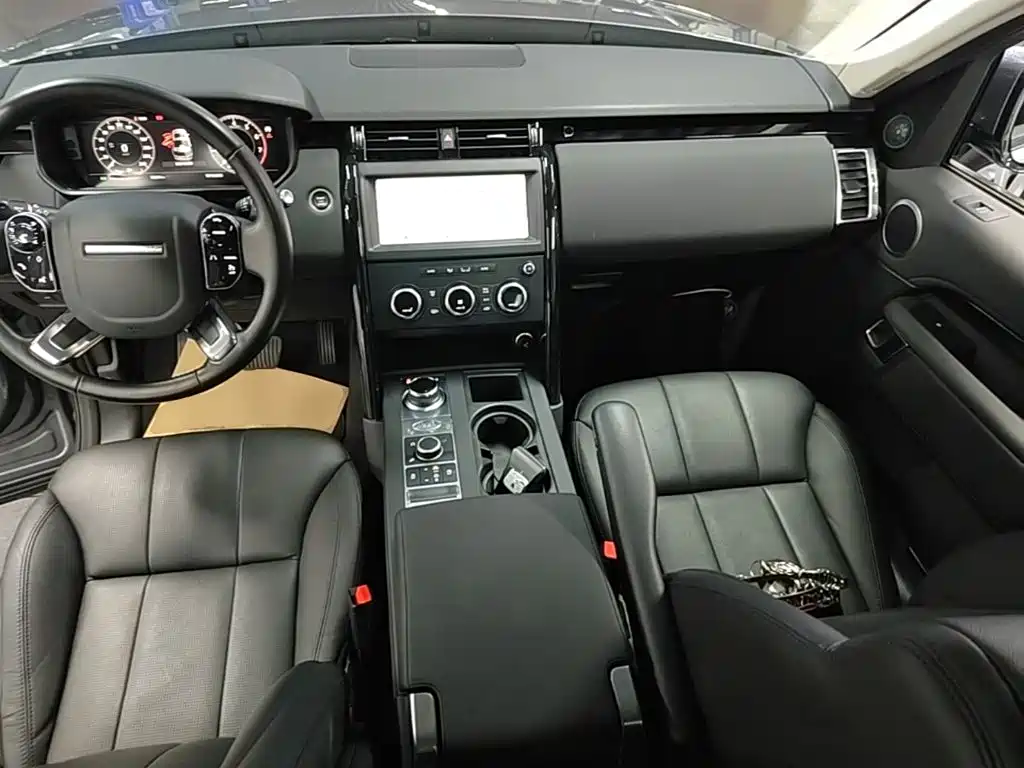 صورة 10 - Land Rover Discovery