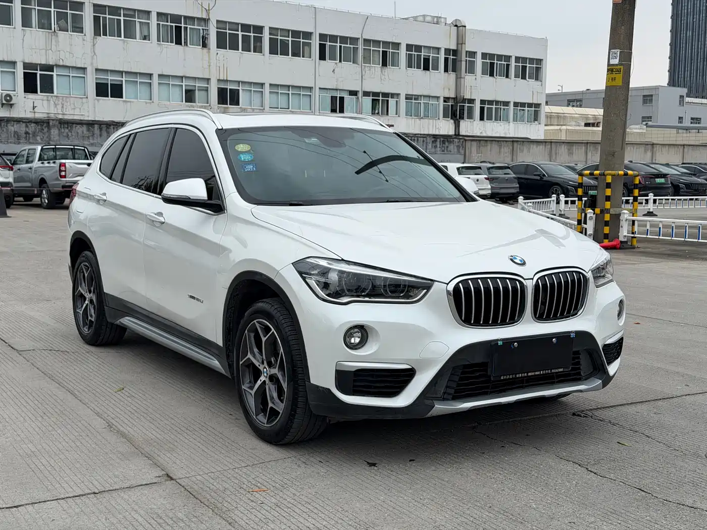 BMW X1 2018 sDrive18Li Premium Model фото 3