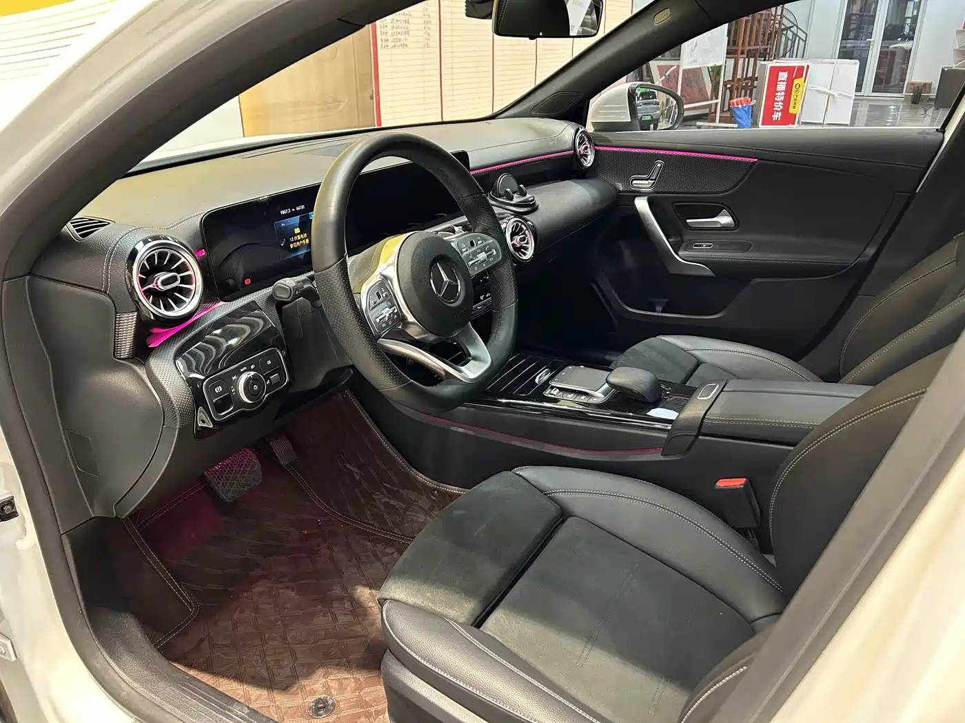 Mercedes-Benz A-Class 2020 A 200 L Sport Sedan фото 8