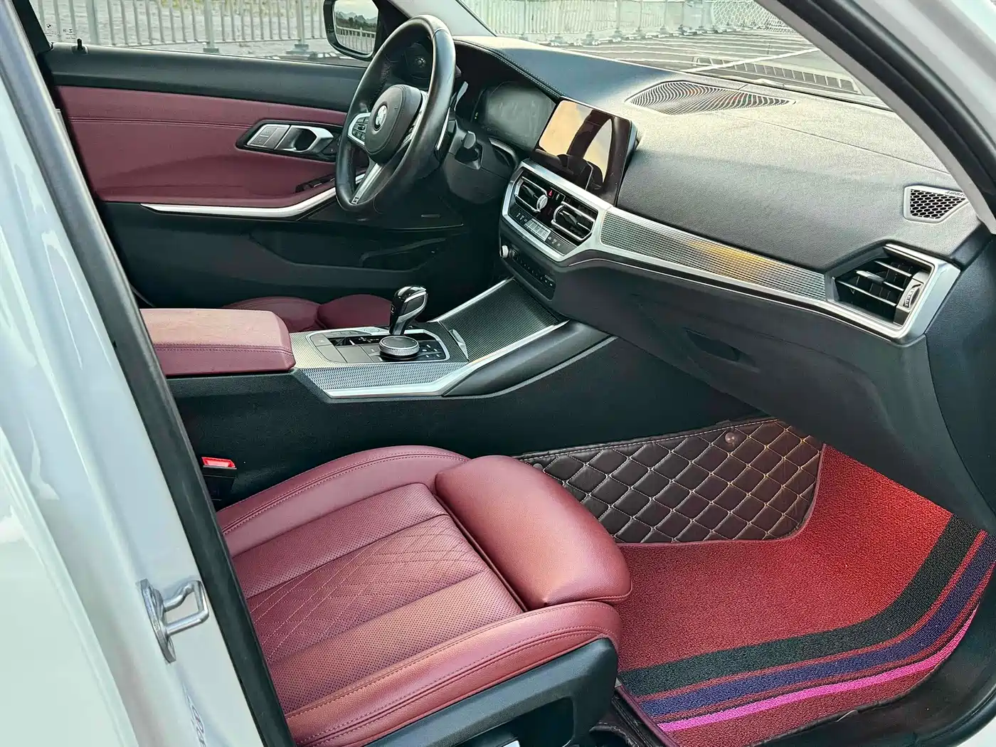 BMW 3 Series 2020 325Li M Sport Black Night Package фото 10