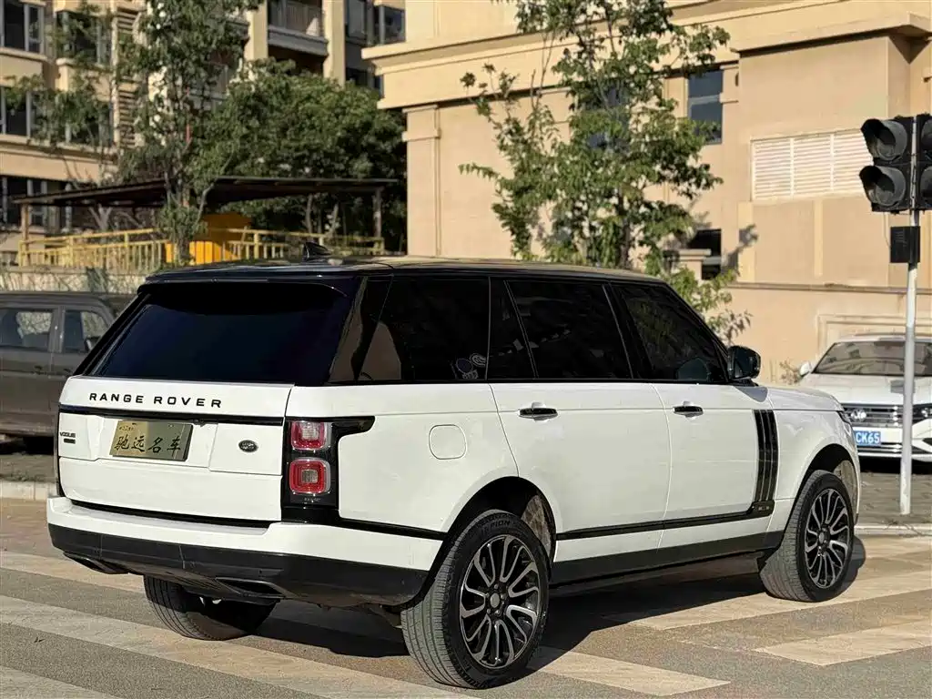 Land Rover Range Rover 2019 3.0 SC V6 Heritage Extended Edition фото 17