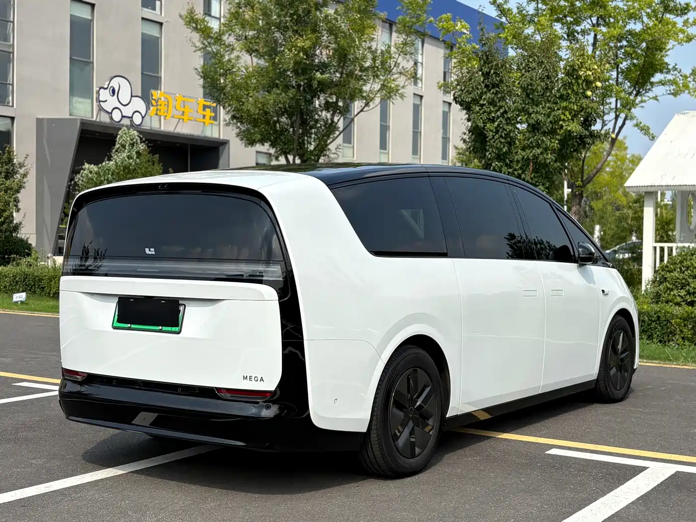 Li Auto MEGA 2025 2024 Ultra
