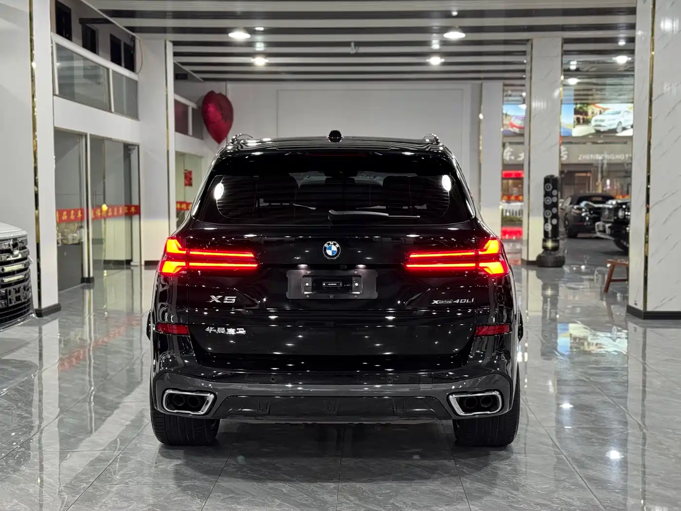 BMW X5 2023 xDrive 40Li M Sport Black Night Package фото 18