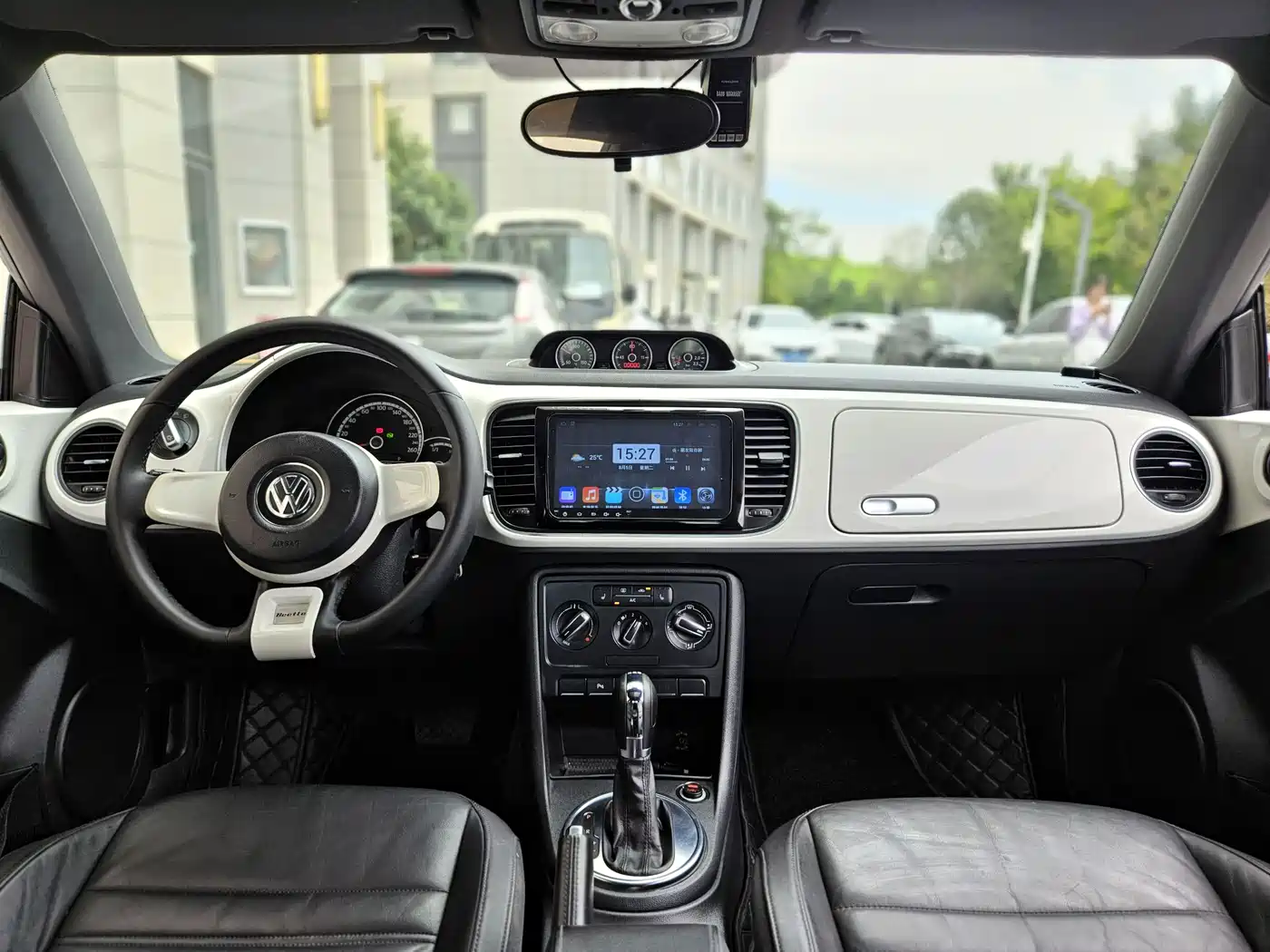 Volkswagen Beetle 2014 1.2TSI Comfort Edition фото 8