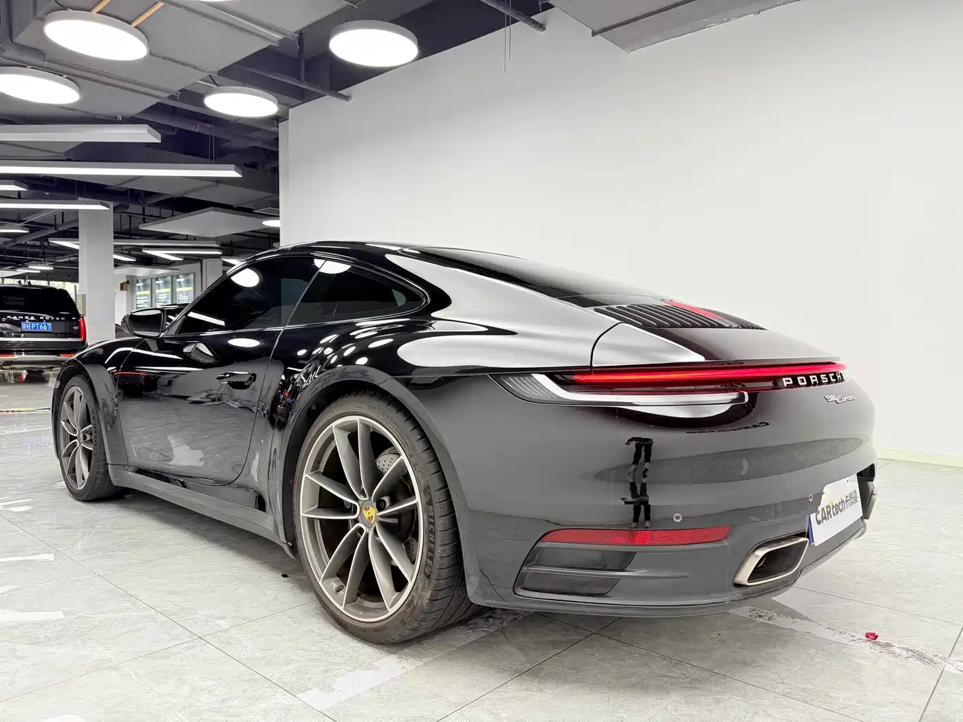 Photo 4 - Porsche 911