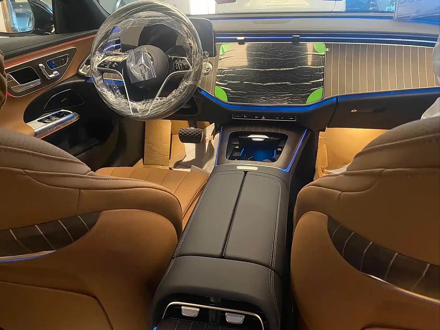 Mercedes-Benz E-Class 2026 E 300 L Luxury фото 9
