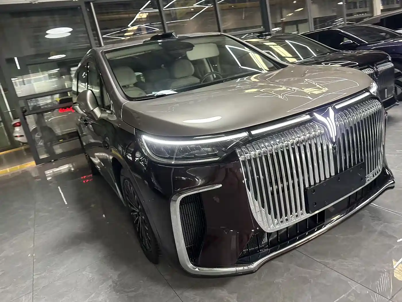 Voyah Auto Voyah Dreamer 2026 2025 Model PHEV Basic Version