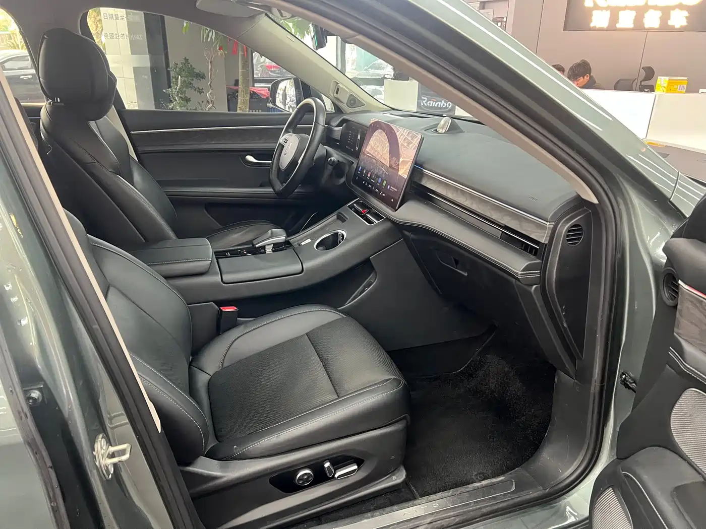 AITO Wenjie AITO M5 2022 Extended Range AWD Ultimate Edition фото 11