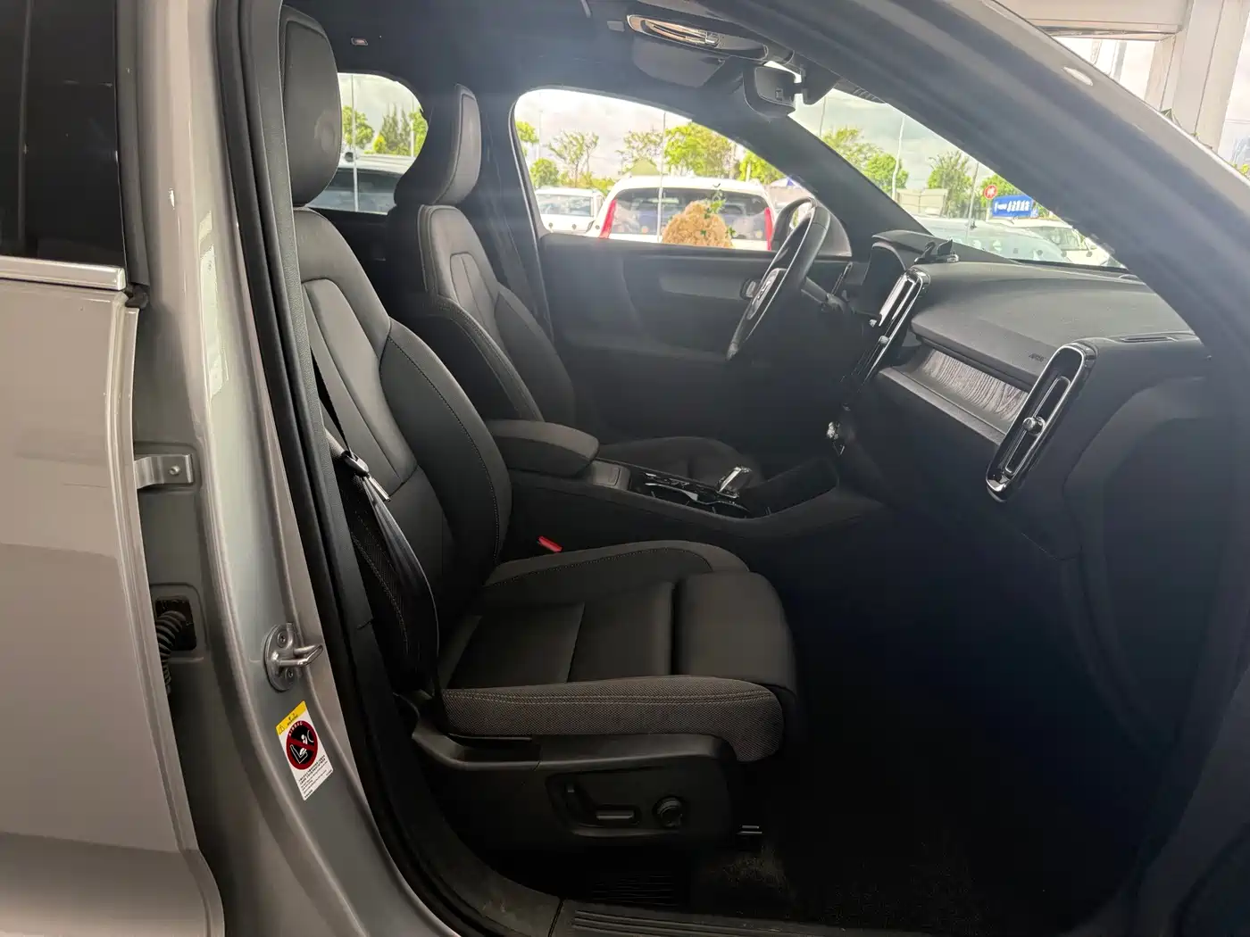 Volvo XC40 2024 2024 B3 Smart Elite Luxury Edition
