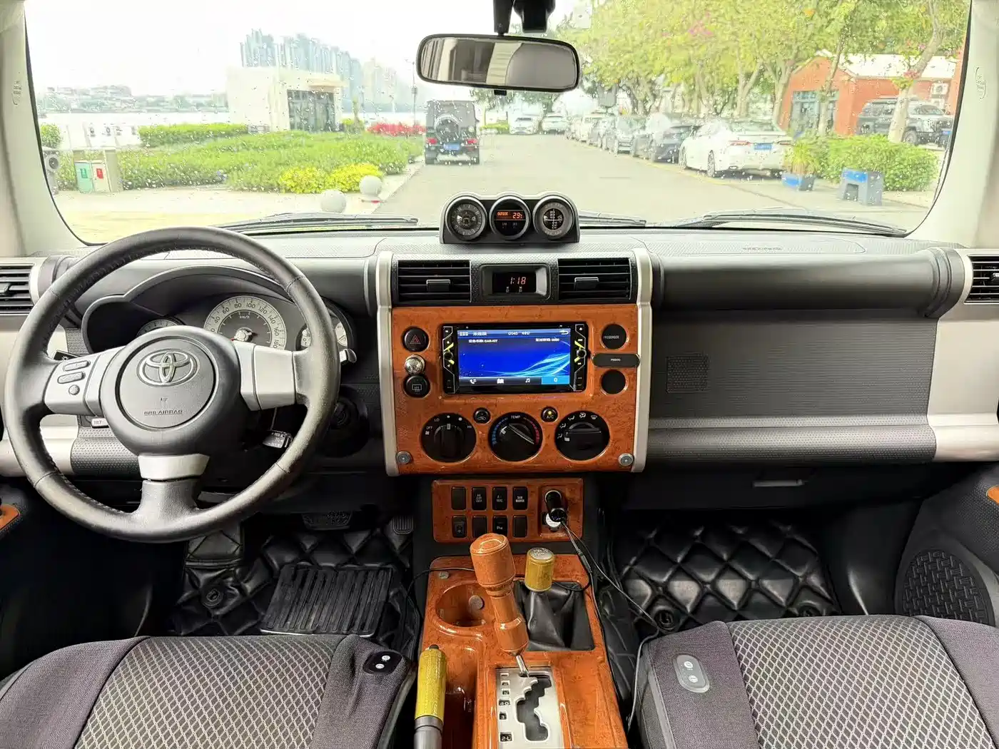 Toyota FJ Cruiser 2007 4.0L фото 10