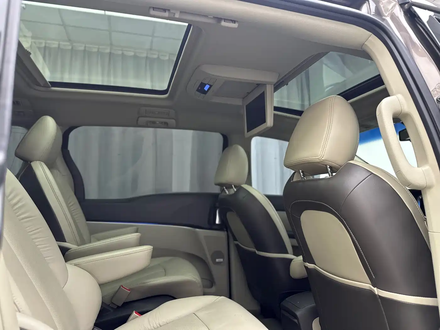 Buick GL8 2011 2011 3.0L XT Luxury Business Flagship