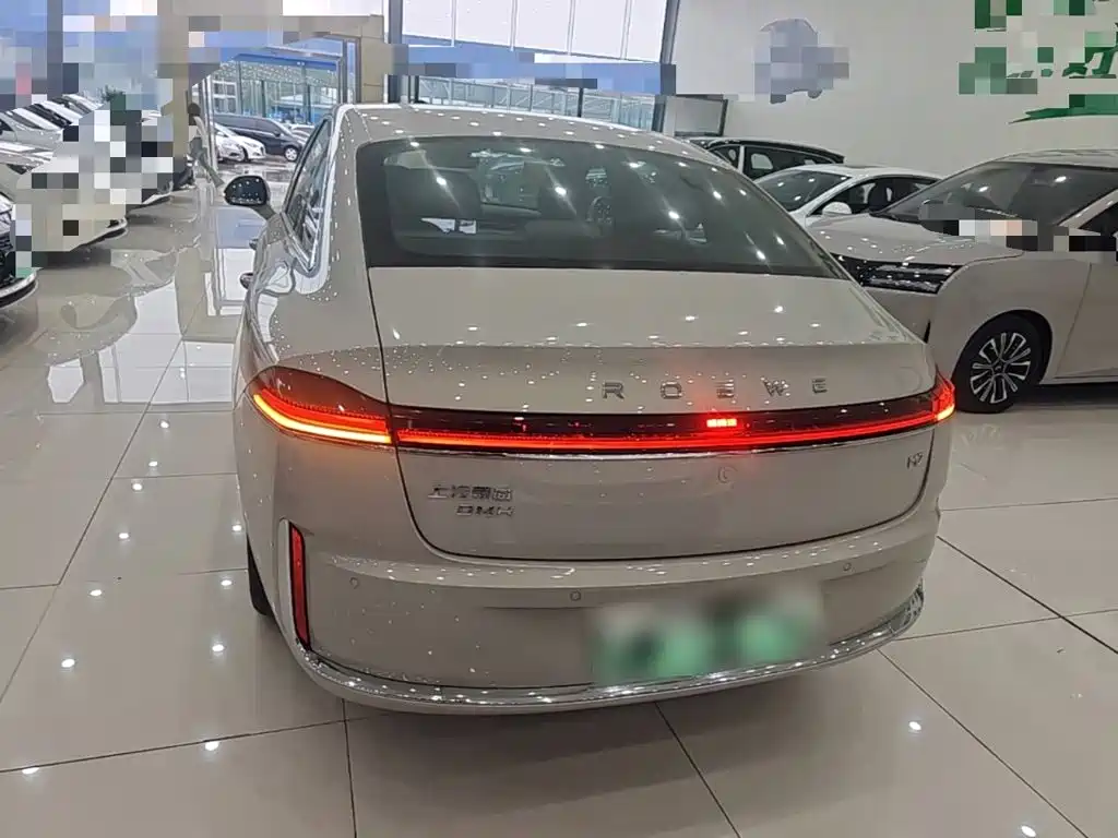 Фото 6 - Roewe M7 DMH